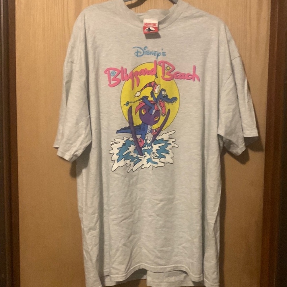 Vintage 1990s Disney's Blizzard Beach Gray Cotton T-shirt. Ice Gator